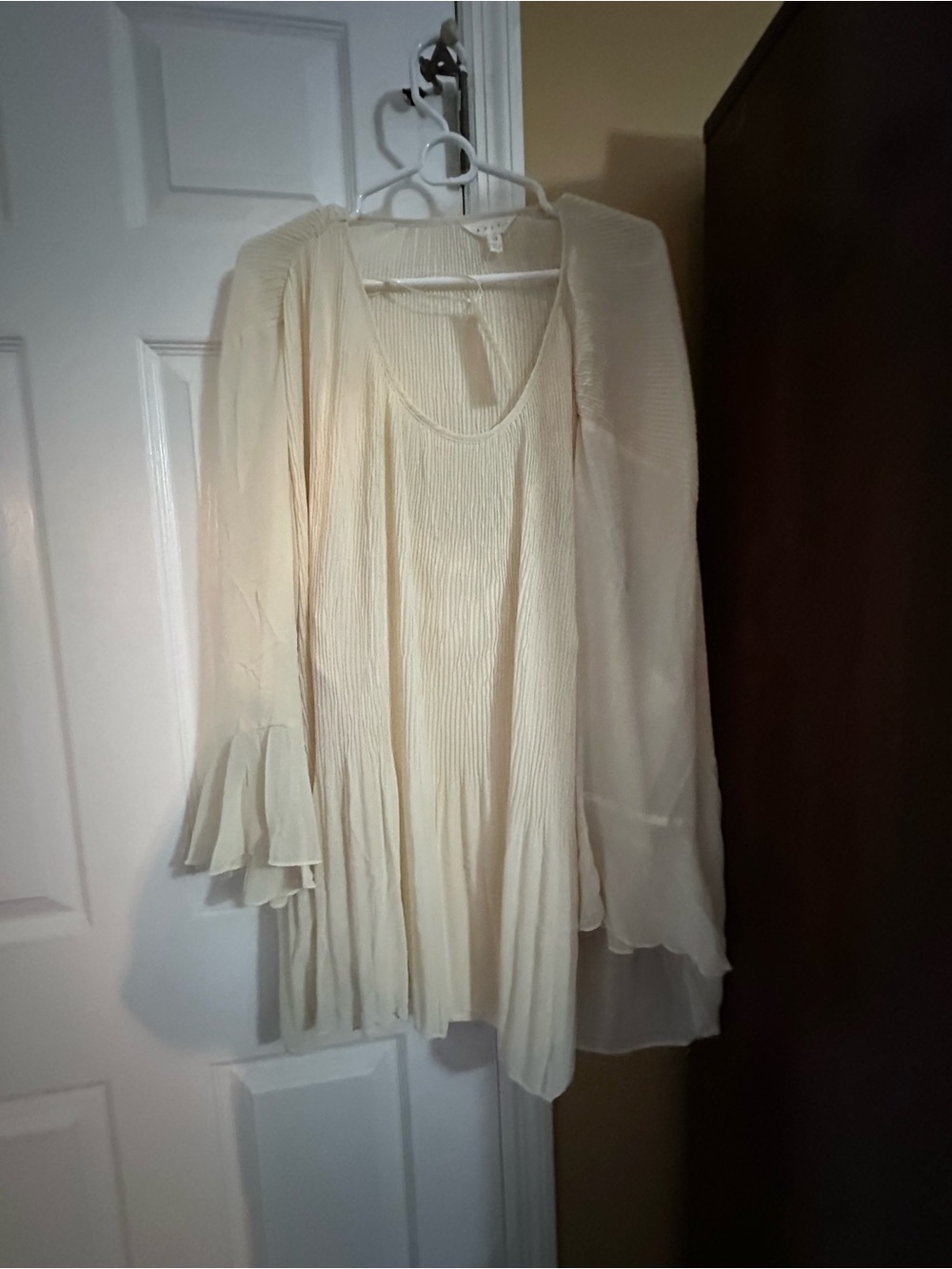 Adiva Cream Pleated Tunic Top with Chiffon Sleeves